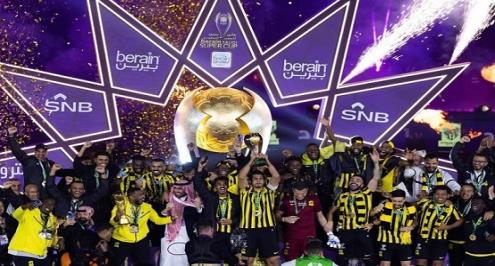 ضيوف الشرف يحرجون الأبطال.. الاتحاد يتوج بالسوبر على خطى الأهلي